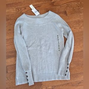 Isela NWT Lightweight grey sweater.  Size Small